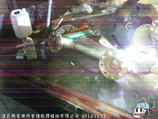 利用熔接﹝氬焊﹞重新焊接不鏽鋼管。